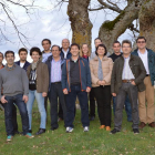 Jesús Lorenzo de la Fuente (centro) junto a sus compañeros de la Agrupación Municipal Independiente por Ibeas.-ECB