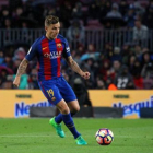 Digne en un partido reciente con el Barça-