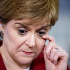 La líder del Partido Nacional Escocés (SNP), Nicola Sturgeon, tras conocer los resultados.-ROBERT PERRY / EFE