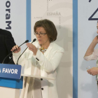 Angulo, flanqueada por Jaime Mateu y Begoña Contreras.-RAÚL G. OCHOA