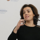 La vicepresidenta del Gobierno, Soraya Sáenz de Santamaría, en la rueda de prensa posterior a la conferencia de presidentes.-EFE / ZIPI