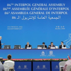 Delegados de los países miembros atienden durante la Asamblea General de Interpol, en Pekín, el 27 de septiembre-REUTERS / JASON LEE