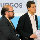 Los procuradores del PP Máximo López y Ángel Ibañez.-RAÚL G. OCHOA