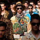 Final del desfile de Dolce Gabbana.-AFP / MARCO BERTORELLO