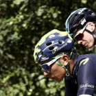 Quintana, junto a Froome durante la etapa con final en los Lagos de Covadonga.-JAVIER LIZÓN / EFE