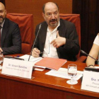 Saül Gordillo, Vicent Sanchís y Núria Llorach, en una comisión de control de la CCMA.-MARTA SIERRA (ACN)
