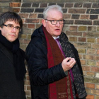 Carles Puigdemont y el senador Pol van den Driessche, en Brujas (Bélgica)-/ HORST WAGNER (EFE)