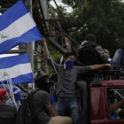 Protestantes salen de Managua rumbo a Masaya, ciudad símbolo de las protesta en contra del Gobierno  /-RODRIGO SURA (EFE)