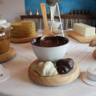 El museo reúne aromas de todo tipo y es el principal recurso turístico de Santa Cruz de la Salceda.-L. V.