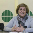 Concha Peña, en plena entrevista, reconoció sentirse «muy unida» a la localidad de su marido.-RAÚL G. OCHOA