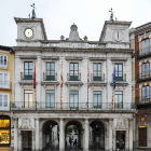 La deuda viva del Ayuntamiento de Burgos ha bajado en 159 millones desde 2010.-RAÚL G. OCHOA