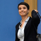 La número dos del partido de extrema derecha alemán AfD, Frauke Petry.-AFP / JOHN MACDOUGALL