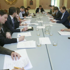 Imagen de archico de una reunión del consejo de administración de la Sociedad de Promoción.-RAÚL G. OCHOA