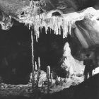 La exploración que el Grupo Espeleológico Edelweiss inició en Ojo Guareña es la chispa que prende ‘Light years away’.