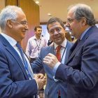 Herrera, ayer en Bruselas, con José Ignacio Ceniceros, presidente de La Rioja, y Emiliano García-Page, presidente de Castilla La Mancha.-ICAL