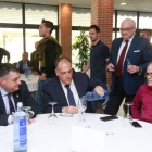 De izquierda a derecha, José Luis García, Javier Tebas, Gonzalo Antón (de pie) y Marcelino Maté.-RAÚL G. OCHOA