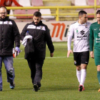 MIkel Aurreko abandona lesionado el choque ante el Osasuna B.-SANTI OTERO