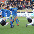 Un remate acrobático de Adrián supuso el segundo tanto del Burgos CF ante el Celta B.-ISRAEL L. MURILLO