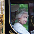 Isabel II de Inglaterra celebra 65 años de reinado.-
