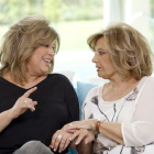 María Teresa Campos, derecha, junto a su hija, Terelu, en una imagen promocional del programa 'Las Campos'.-
