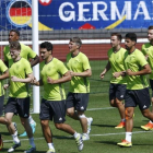 La selección alemana, en un entrenamiento en Evian.-REUTERS / DENIS BALIBOUSE