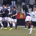 Jorge Fernández se lamenta después de que el Burgos encajara un gol en un choque disputado en El Plantío.-SANTI OTERO
