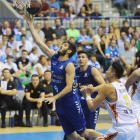 Barrera entra a canasta en el choque ante el Shenzhen.-Israel L. Murillo