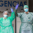 Profesionales sanitarios de Enfermería, ayer, en el Hospital Universitario de Burgos (HUBU). / RAÚL G. OCHOA