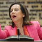 La ministra de Defensa, Margarita Robles, en el Senado.-JOSÉ LUIS ROCA