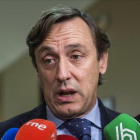El portavoz parlamentario del PP, Rafael Hernando, en una foto reciente en los pasillos del Congreso.-EFE