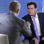 Charlie Sheen, este lunes, durante la entrevista televisiva en la que confesó que es seropositivo.-REUTERS