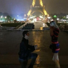Taylor Fritz y su novia, en la Torre Eiffel-TWITTER