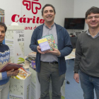 Pilar Pérez-Canales, Fernando García Cadiñanos (c.) y Álvaro Manso, ayer en el acto de entrega.-Israel L. Murillo