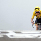 Geraint Thomas, en la cima de Portet, en los Alpes, como líder del Tour 2018 que ganó en julio.-REUTERS / STEPHANE MAHE