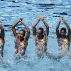 El equipo español de sincro, en un momento de la final-ALBERTO ESTEVEZ / EFE