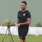 Diego Caneda durante el entrenamiento de ayer en Castañares.-RAÚL G. OCHOA