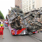 La carroza ‘Piratas del Caribe’, de la Peña Real y Antigua de Gamonal, logró el primer premio del concurso.-ISRAEL L. MURILLO