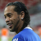 Ronaldinho Gaúcho jugó en el París Saint-Germain, Barcelona y Milan.-EFE / AHMED ALFARDAN