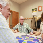 Las actividades y talleres de Adecebur tratan de mejorar el día a día del paciente con daño cerebral para ir recuperando autonomía.-RAÚL G. OCHOA