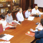 La reunión con los empresarios estuvo presidida por la alcaldesa de Miranda, Aitana Hernando.-E.M.