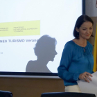 La ministra de Industria, Reyes Maroto, presenta las previsiones turísticas del verano 2018.-JAVIER LIZÓN (EFE)