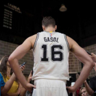 Pau Gasol y Greg Popovich afirman necesitar más intensidad para aspirar al anillo.-