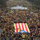 Miles de catalanes han acudido a la manifestación convocados por la ANC y Òmnium.-FRANCOIS LENOIR (REUTERS)