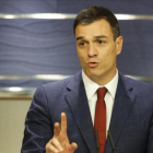 Pedro Sánchez, este martes en el Congreso, tras su entrevista con el Rey.-AGUSTÍN CATALÁN