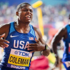 Christian Coleman, eufórico tras cruzar la meta de los 100 metros por delante de Justin Gatlin.-EFE /  / JEAN-CHRISTOPHE BOTT