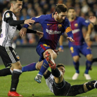 Messi, el jueves, en la Copa, en Mestalla.-ALBERTO SAIZ (AP)