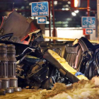 Estado en que quedó el taxi en el que viajaba Bob Simon, el miércoles en Nueva York.-Foto:   AP / KATHY WILLENS