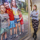 La artista confiesa tener en su familia el motivo ideal para captar la realidad de su entorno y jugar con la pintura a la hora de darle su propio movimiento en los cuadros. FOTOS: ISRAEL L. MURILLO