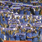 La afición del San Pablo anima durante un partido,-SANTI OTERO