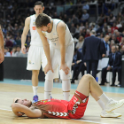 Doncic se interesa por Edu Martínez tras su lesión.-ISRAEL L. MURILLO